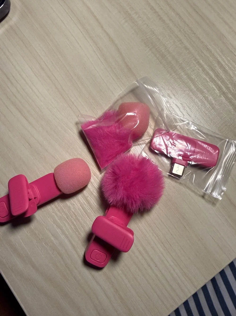 Pink Clip-On Smartphone Microphone with Furry Wind Muff - Pink